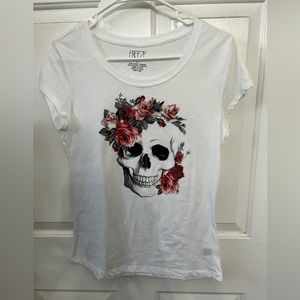 Skull and roses T-shirt